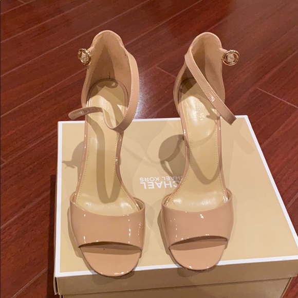 Michael Kors nude strappy heel - Picture 3 of 5